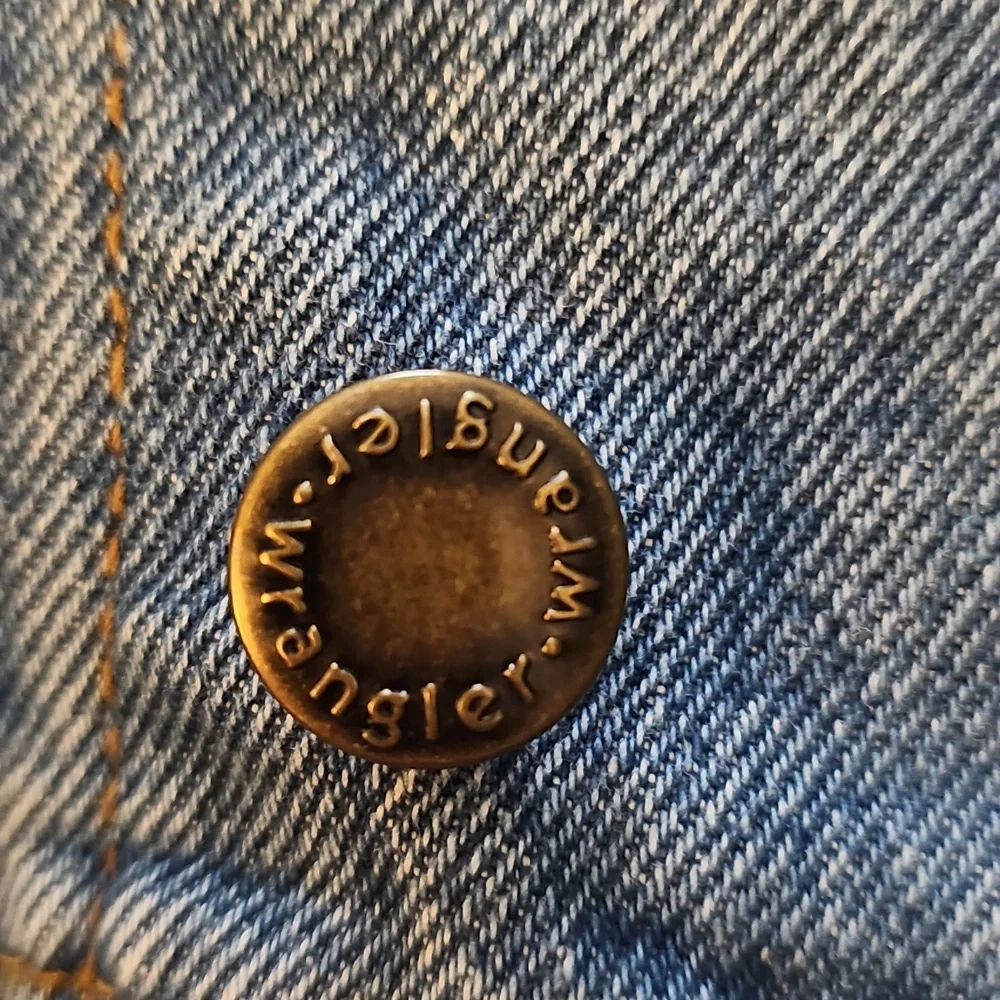 Men's Jean Jacket - Picture 9 of 16
